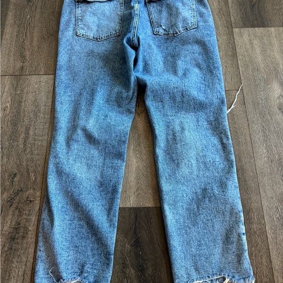 Gap Denim.  Women’s size 12/31. Girlfriend style. Excellent used condition! - Picture 7 of 8